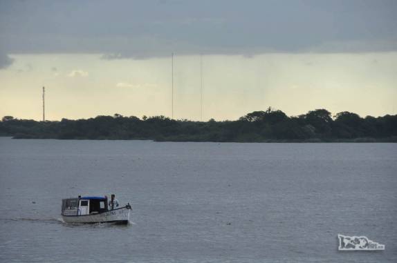 O enorme lago Guaíba, na verdade apenas uma parte da Lagoa dos Patos, região de Porto Alegre, a capital do Rio Grande do Sul
